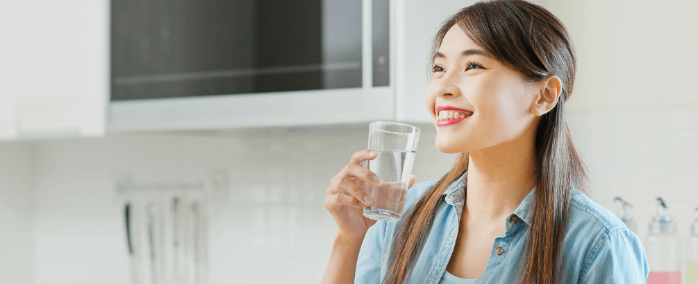 Wie viel Wasser sollte man am Tag trinken?