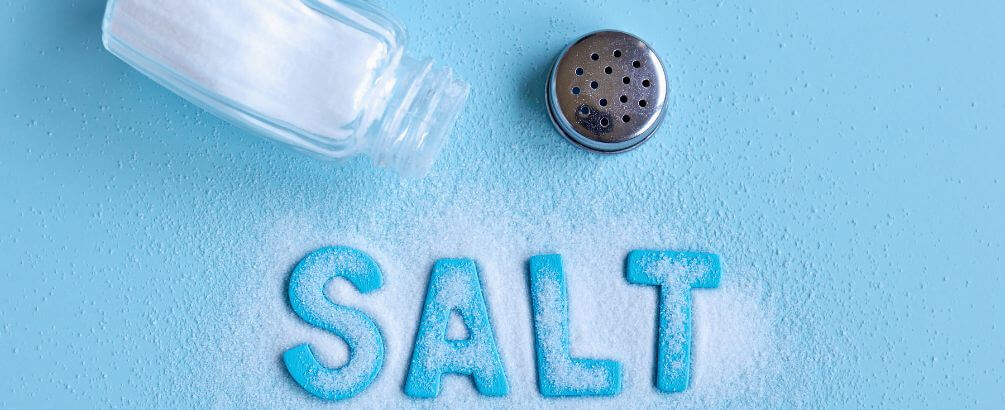 Essentielles zum Mundspülen mit Salzwasser